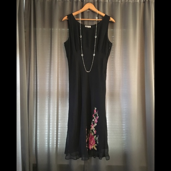 EUC*100% SILK sleeveless dress w/ beaded detail - Picture 2 of 8